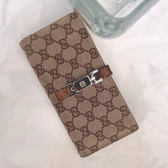 Authentic Gucci Wallet - Picture 1 of 17